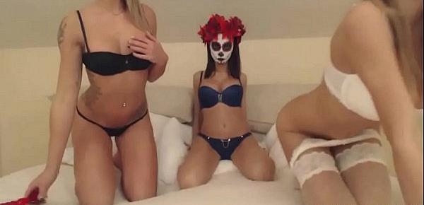  Hot threesome teen masturbates on webcam
